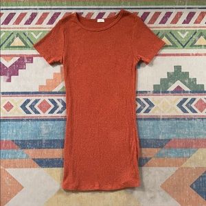 BRANDY MELVILLE BODYCON DRESS 🌱